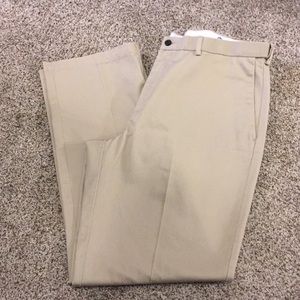Haggar Classic Fit size 38x34 Iron Free Pants